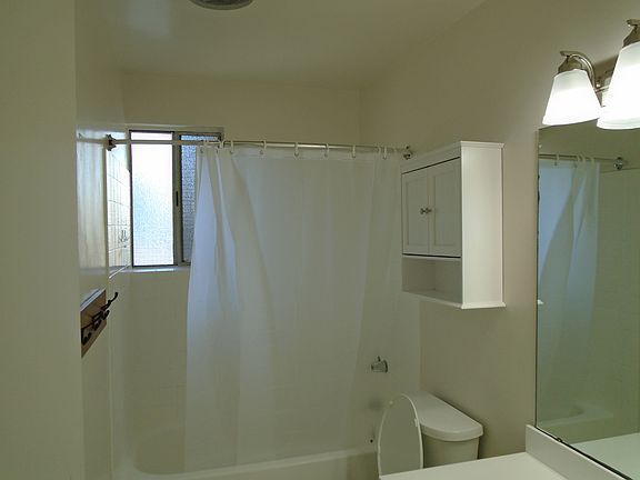 4th image of 1333 Thomas Ave APT 19