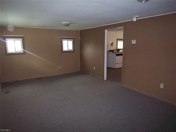 2nd image of 1328 Myrtle St