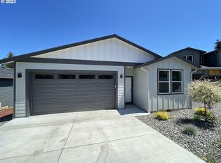 100 Glengate Loop, Cathlamet, WA 98612