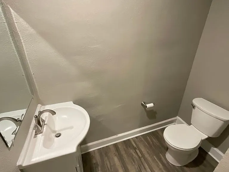 407 N Dunn St — Photo 13