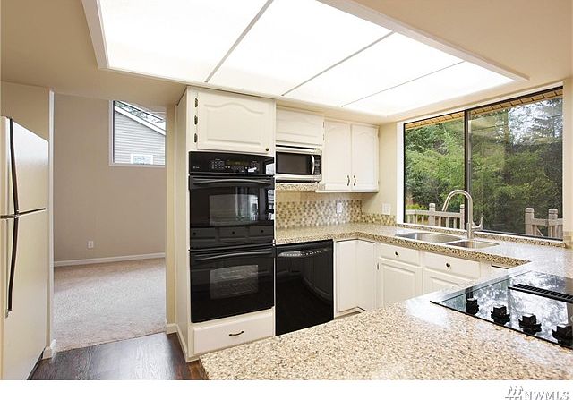 1st image of 454 SE Cherry Dr