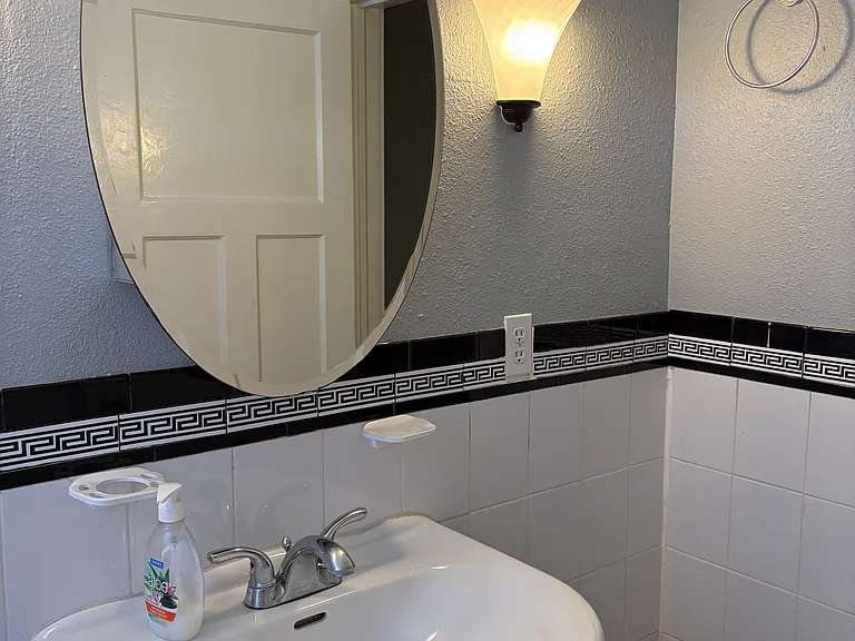 305 City Park Ave #A — Photo 22