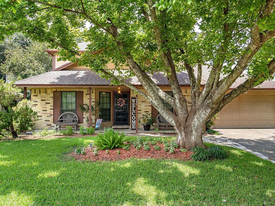 1st image of 1005 Wildwood Dr