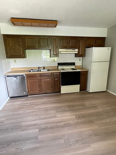 2 bed, 936 sqft, $850 — Photo 3