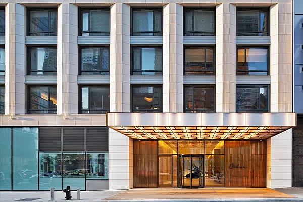 Rented by R New York | media 12