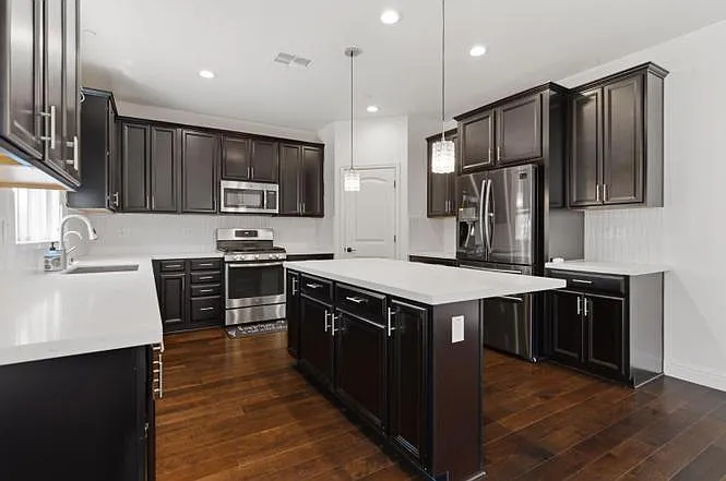 510 E Albertina Ave — Photo 29