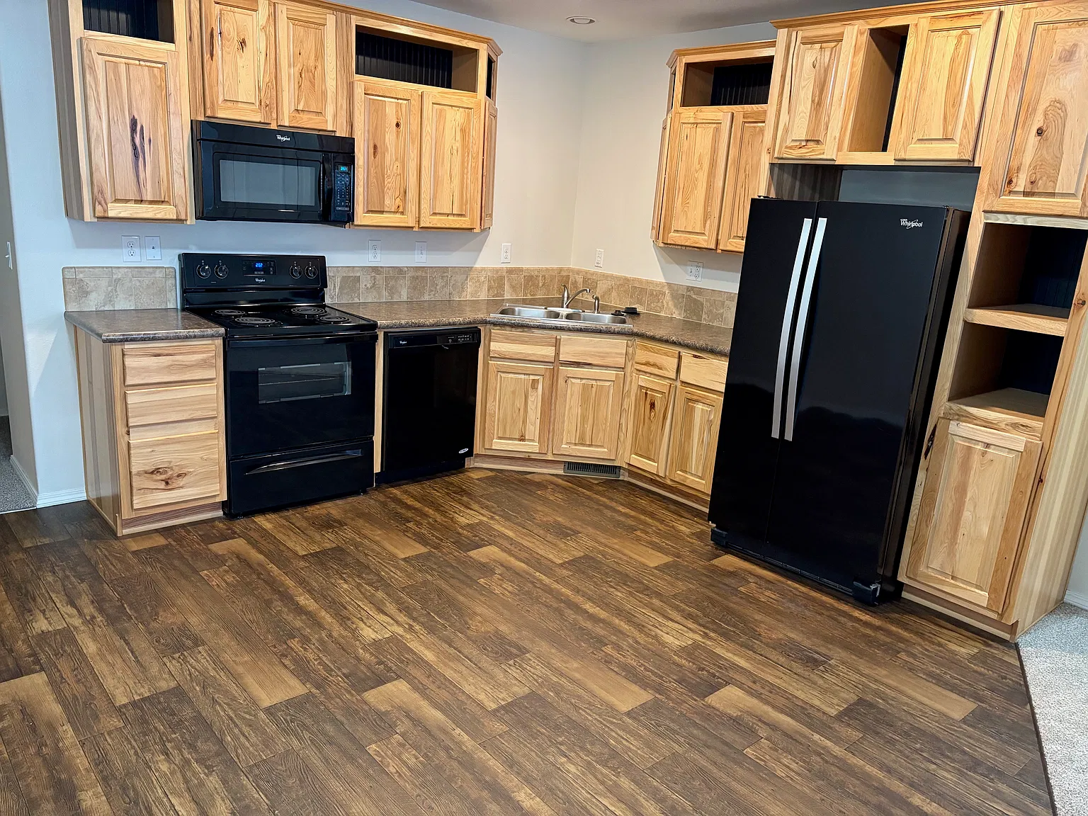 Newly Updated 3br/3ba With 2-Car Attached Garage! — Photo 2