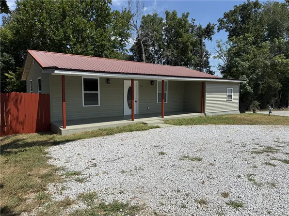216 Coy St, Harrison, AR 72601
