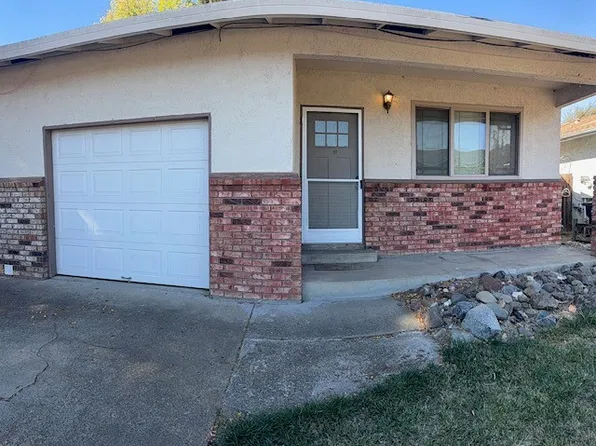 1718 Elm Ln, Willits, CA 95490