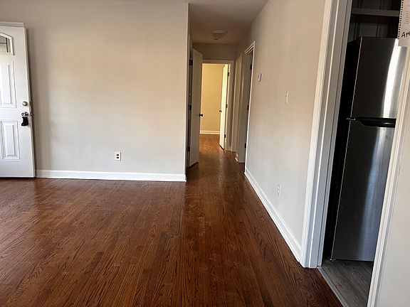 3rd image of 2054 K Court Ave