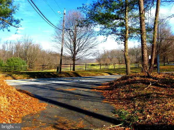 17348 Troyer Rd, Monkton, MD 21111