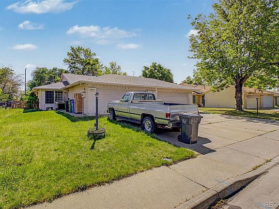 3rd image of 562 Jocelyn Drive