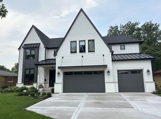 244 N Maison Ct, Elmhurst, IL 60126