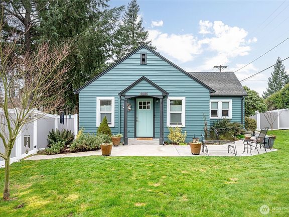 2nd image of 3515 Columbia Heights Road