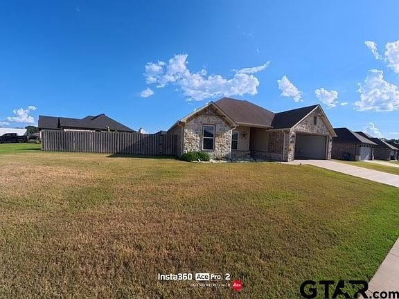 3rd image of 1712 Stephanie Dr