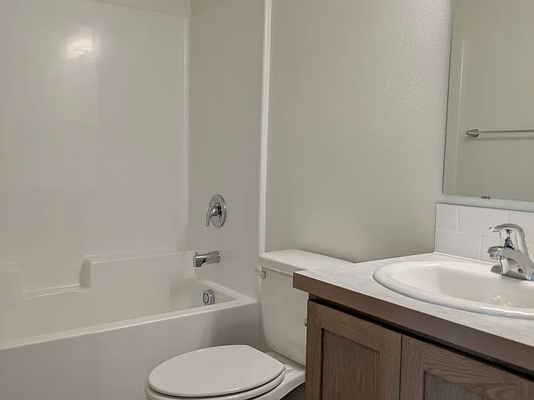 6352 W 36th Pl — Photo 8
