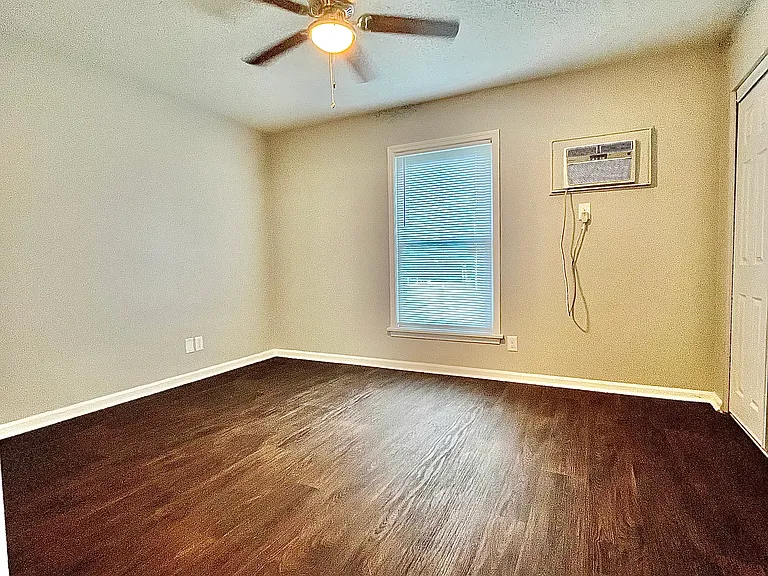 9900 Merioneth Dr #3 — Photo 10
