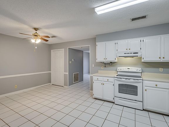 4th image of 117 Westchase Dr