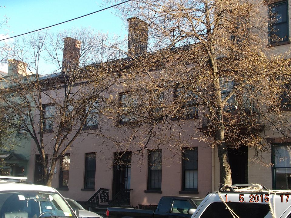 457 Broadway