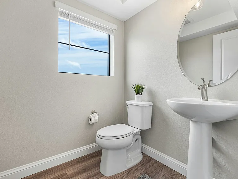 2014 S Holly St #4 — Photo 33