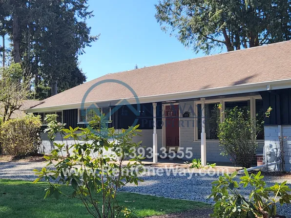 4704 Grandview Dr W, University Place, WA 98466