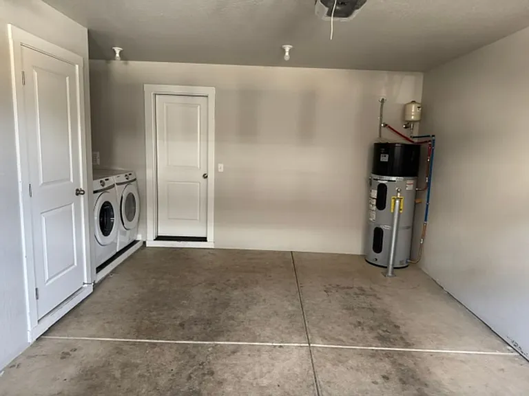 7833 Jacqueline Way — Photo 11