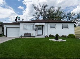 2299 Gordon Dr, Dubuque, IA 52001