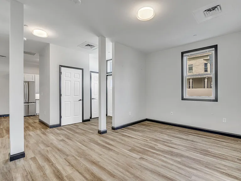 77 Whiting St #1A — Photo 8