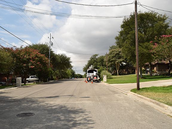 4th image of 435 E Tanglewood Dr