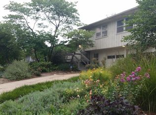 3224 W 9th St, Lawrence, KS 66049