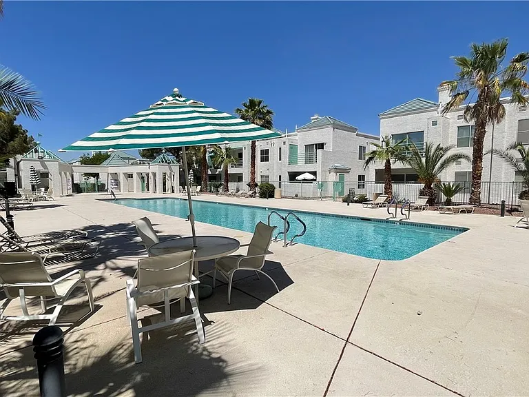 7100 Pirates Cove Rd #1008 — Photo 1