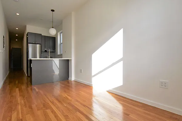 Rented by Bold New York | media 8