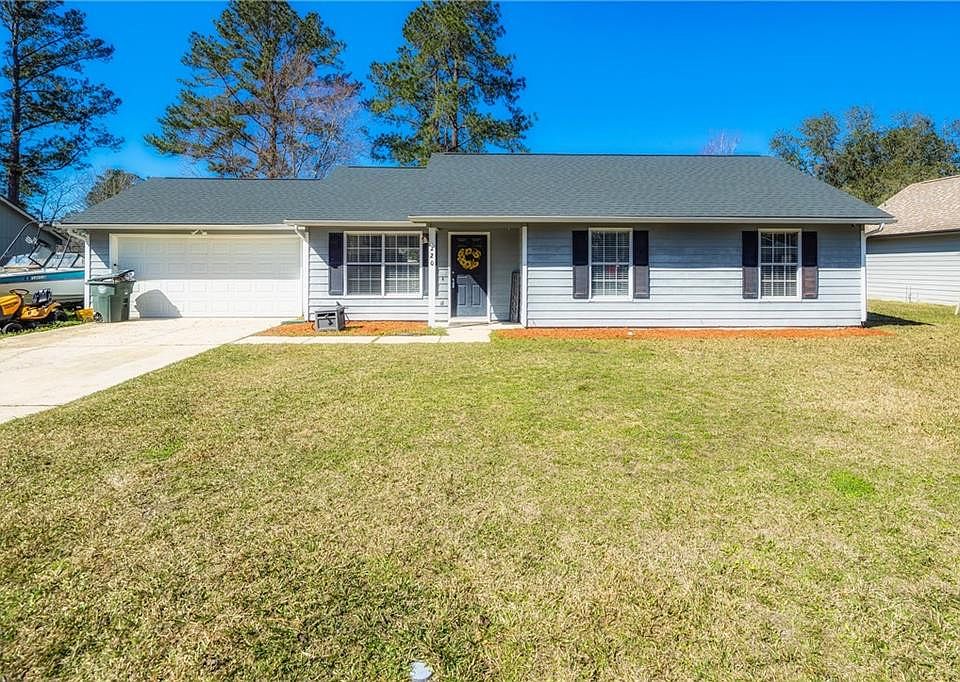 1st image of 220 Brackenfern Way