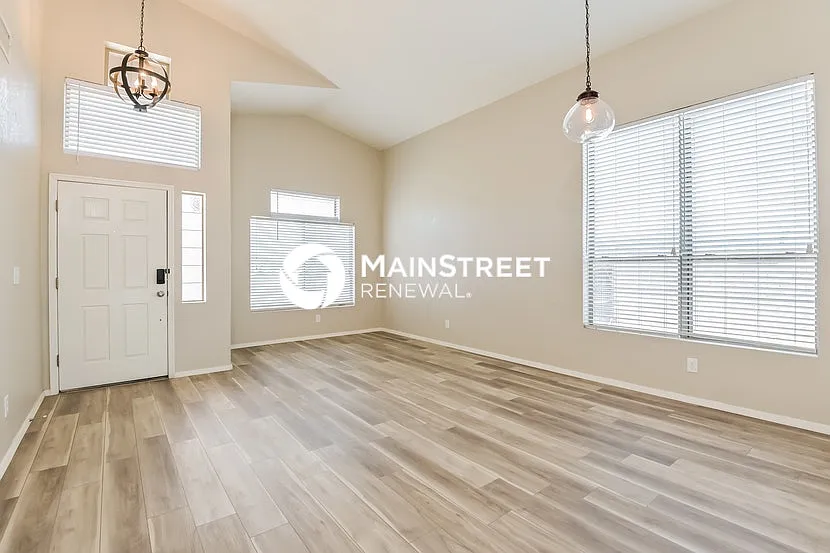 3341 W Brackenbury Ct — Photo 2