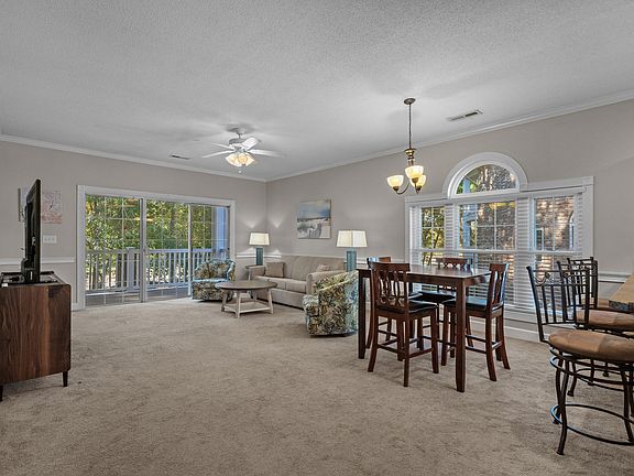 5th image of 686 Riverwalk Dr. #204