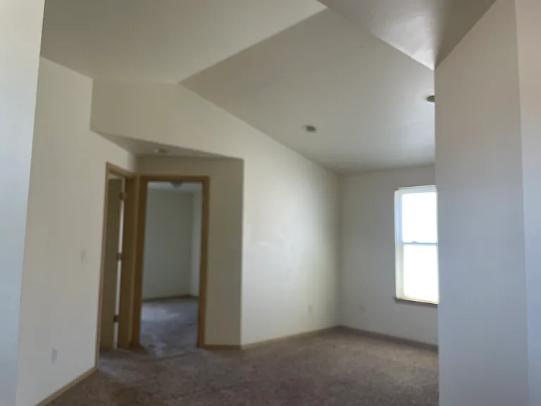 3008 Arbor St — Photo 10