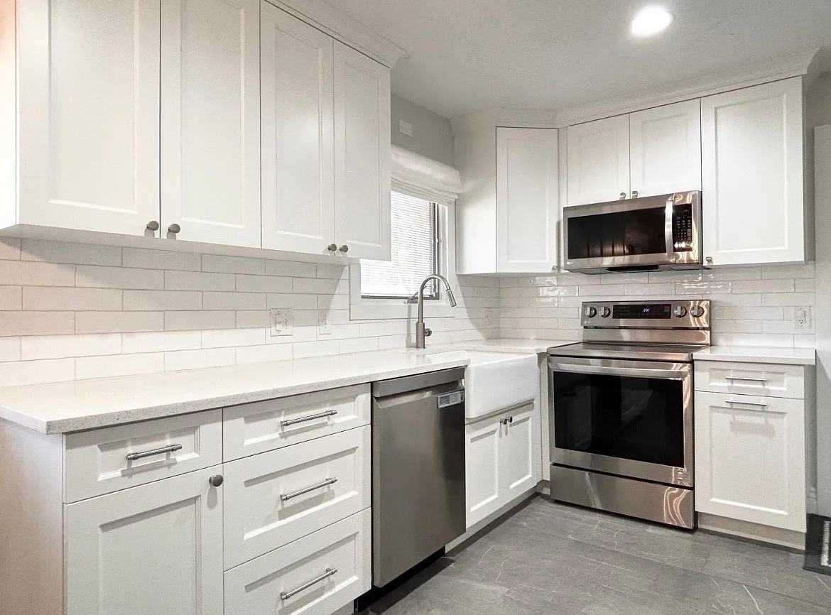 4 bed, 2400 sqft, $3,600 — Photo 2