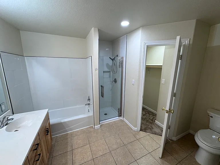 1912 Hollyhock Cir — Photo 26