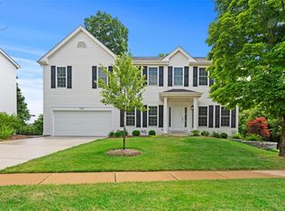 372 Panhurst Ct, Ballwin, MO 63021