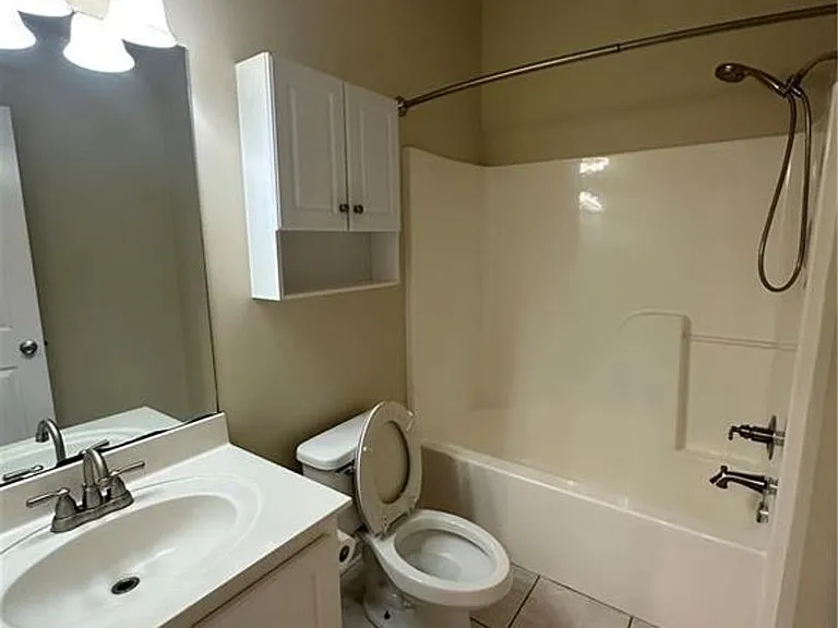 235 Wellington Pl — Photo 12
