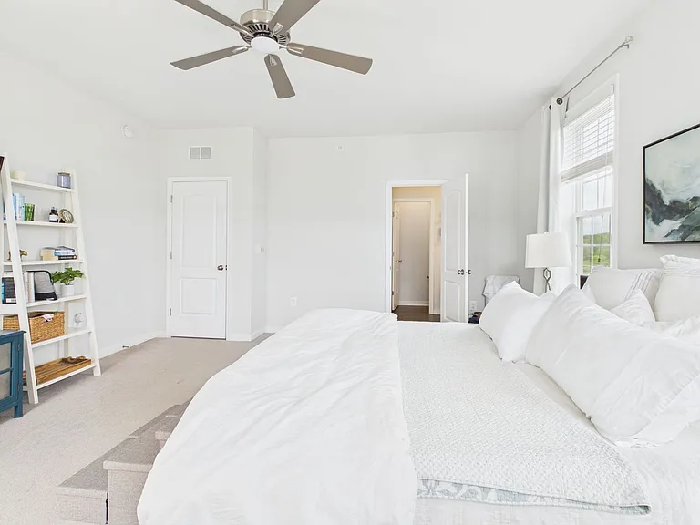 5931 Laurel Bed Ln #B — Photo 24