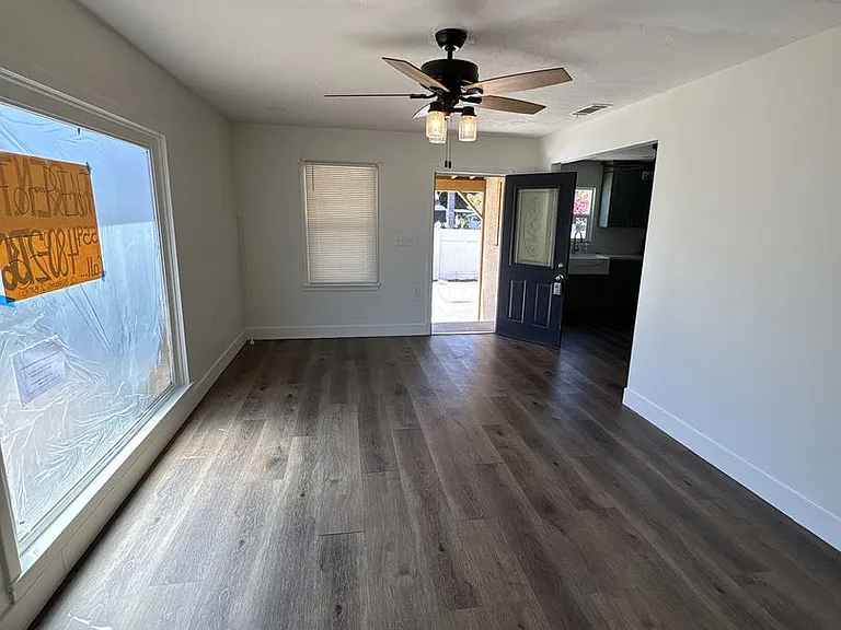 151 N Villa Ave — Photo 3