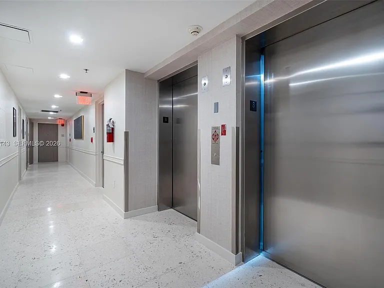226 Ocean Dr #8F — Photo 8