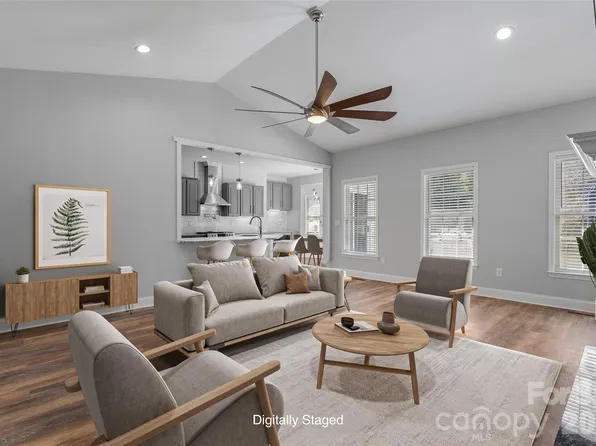 79 Mill Pond Way, Hendersonville, NC 28791