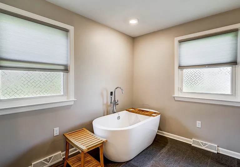 1827 Larchmont Ln — Photo 47