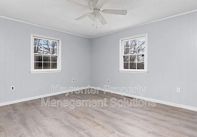 781 Cold Springs Rd — Photo 25