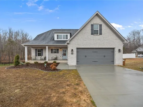 112 Hackamore Trl, Lexington, NC 27295