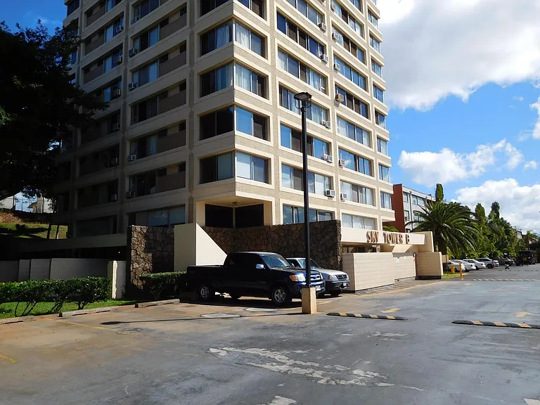 1060 Kamehameha Hwy #4 — Photo 1