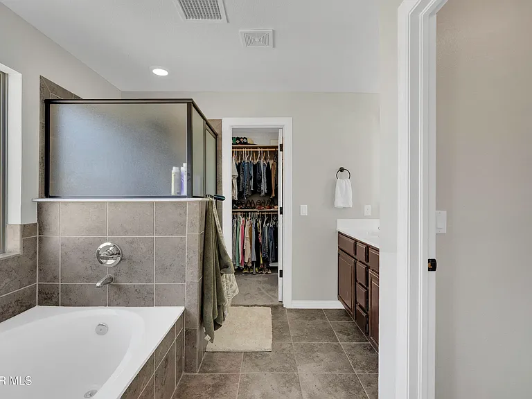 11512 Robert Lennox Dr — Photo 43