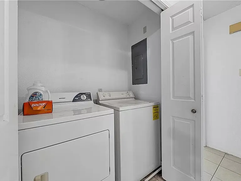 1307 Speight Ave — Photo 8